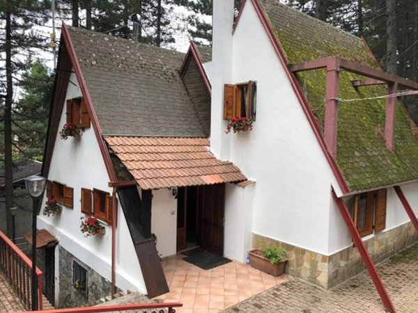 casa indipendente in vendita a Taverna