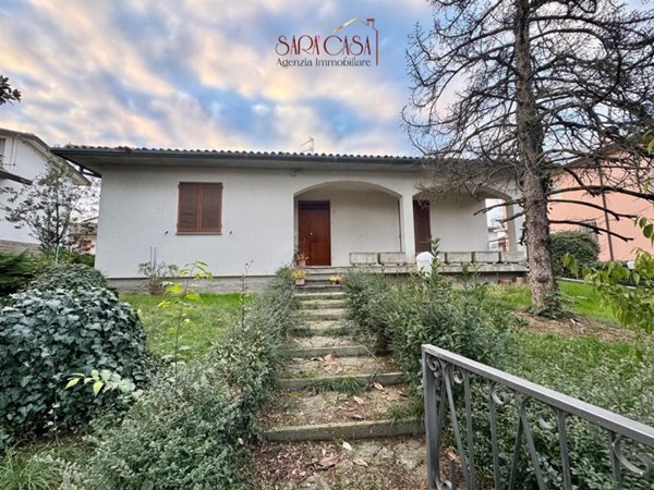 casa indipendente in vendita a Taverna