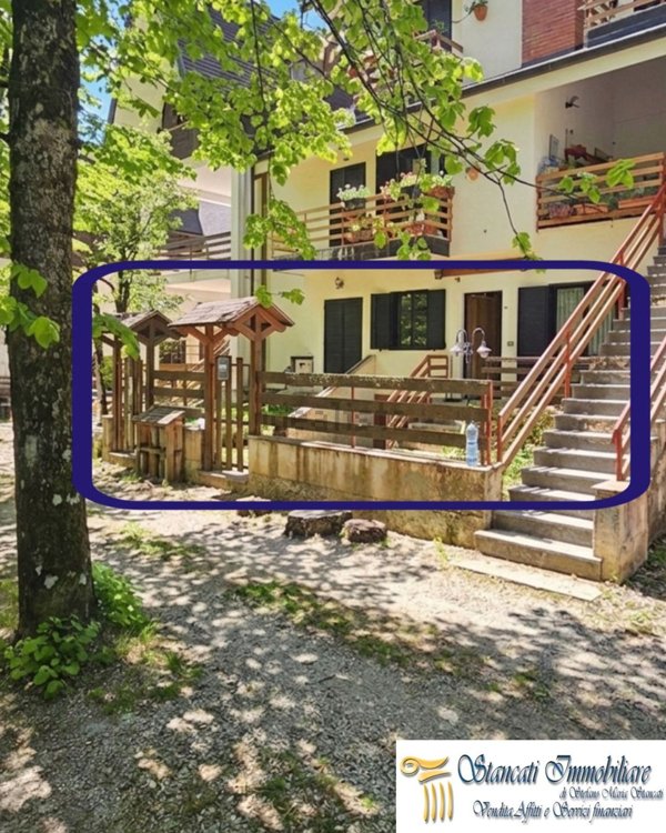 casa indipendente in vendita a Taverna