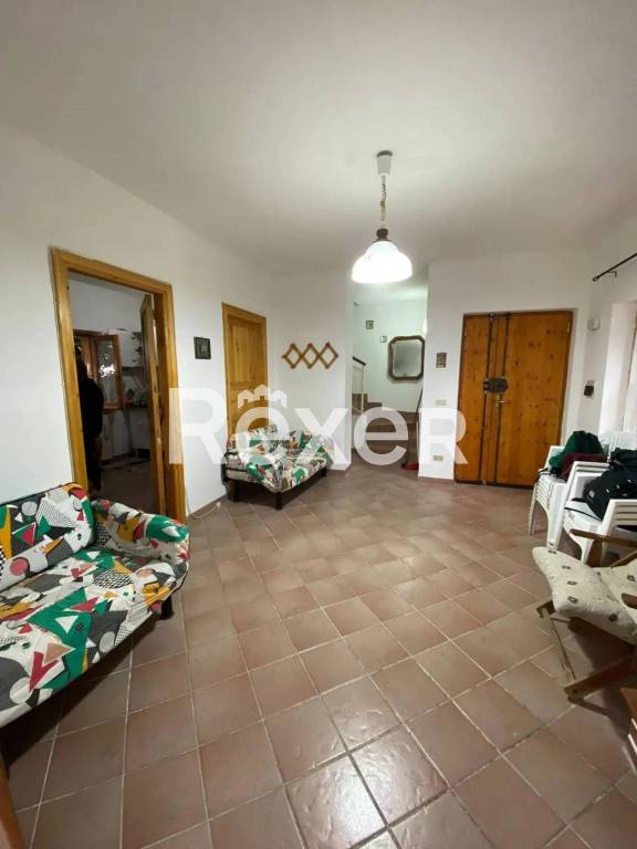 casa indipendente in vendita a Taverna