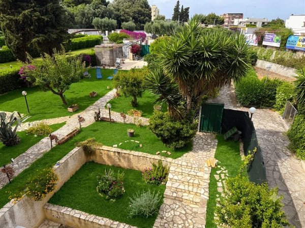 casa indipendente in vendita a Taverna