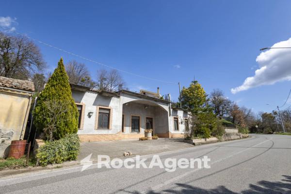 casa indipendente in vendita a Tiriolo in zona Soluri