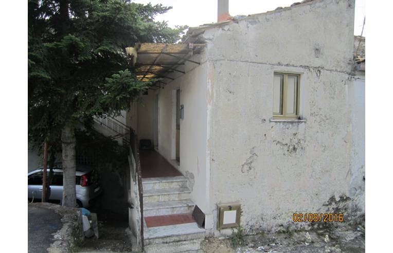 casa indipendente in vendita a Tiriolo in zona Sarrottino