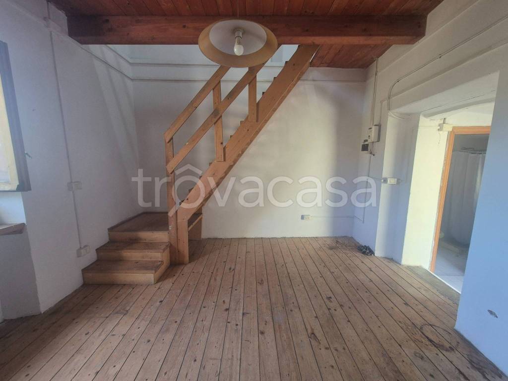 casa indipendente in vendita a Tiriolo in zona Pratora