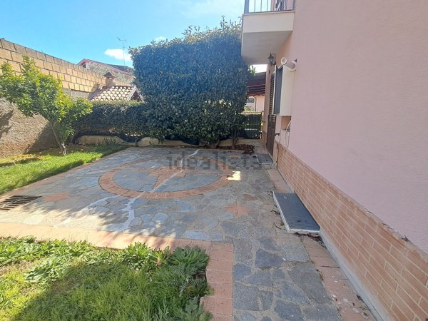 casa indipendente in vendita a Tiriolo in zona Sarrottino