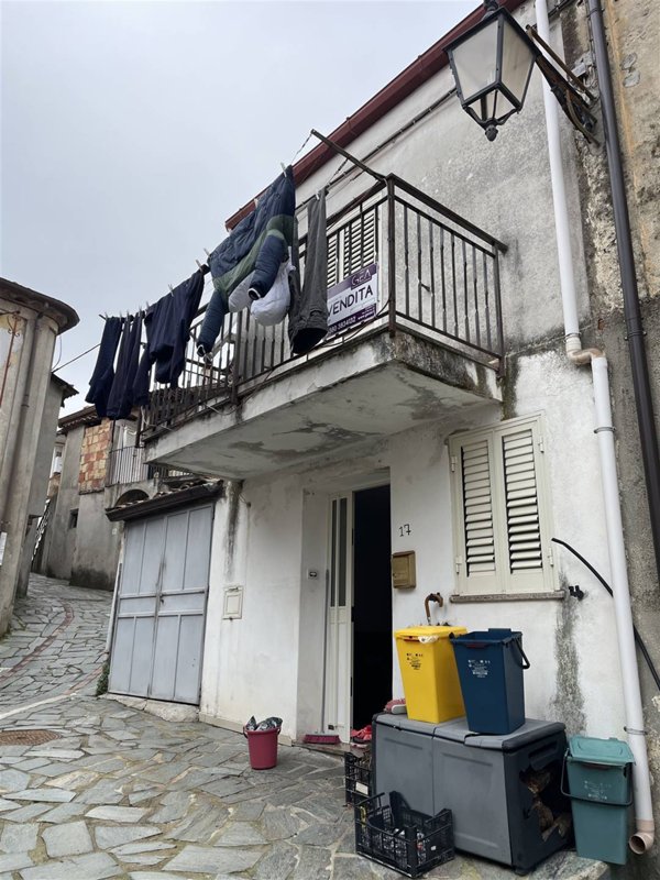 casa indipendente in vendita a Torre di Ruggiero