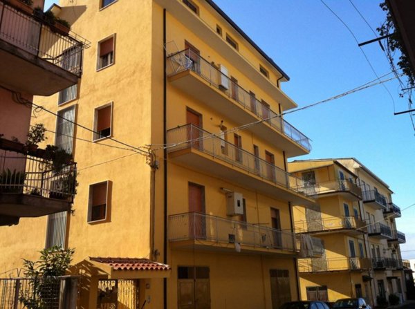 appartamento in vendita a Lamezia Terme in zona Sambiase