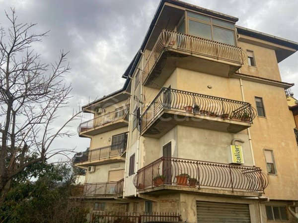 appartamento in vendita a Lamezia Terme in zona Magolà