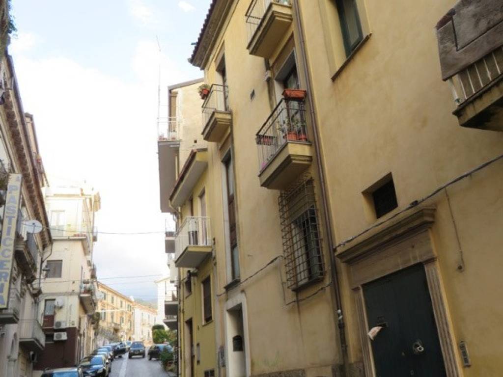 casa indipendente in vendita a Lamezia Terme in zona Nicastro