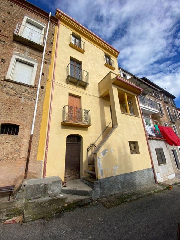 casa indipendente in vendita a Lamezia Terme in zona Sambiase