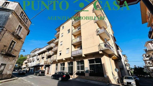 appartamento in vendita a Lamezia Terme in zona Sambiase