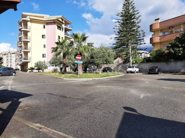 appartamento in vendita a Lamezia Terme in zona Sambiase
