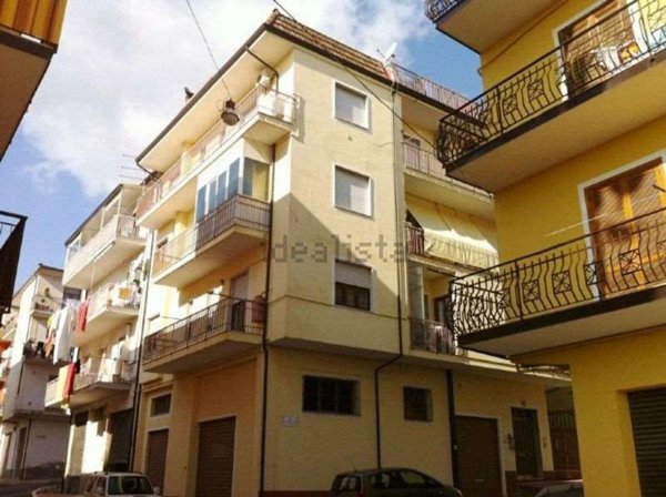 appartamento in vendita a Lamezia Terme in zona Sambiase
