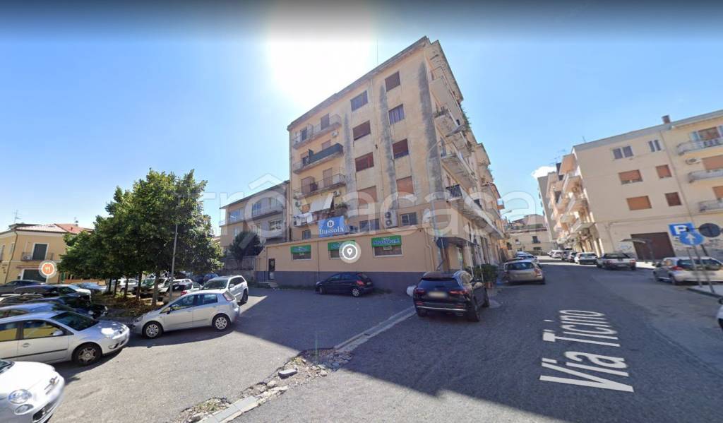negozio in vendita a Lamezia Terme