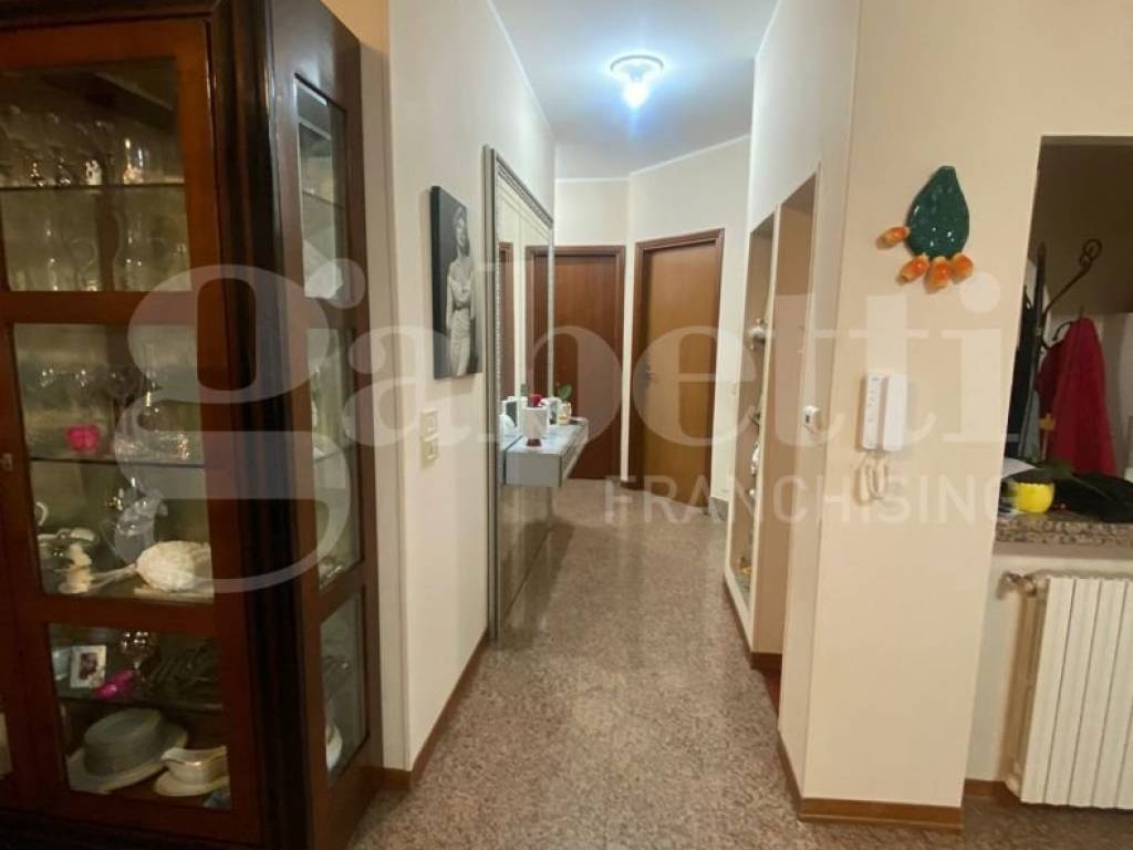 appartamento in vendita a Lamezia Terme in zona Sambiase