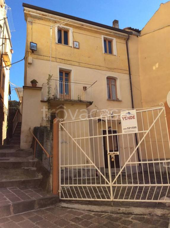 casa indipendente in vendita a Lamezia Terme in zona Nicastro