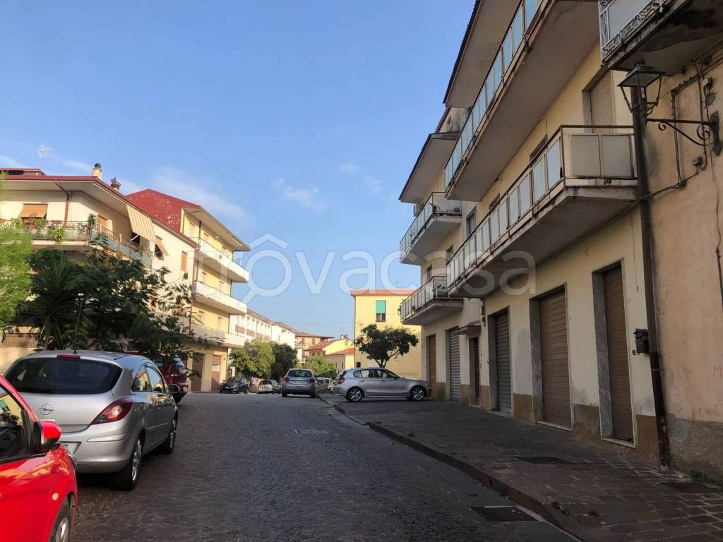 appartamento in vendita a Lamezia Terme in zona Sambiase