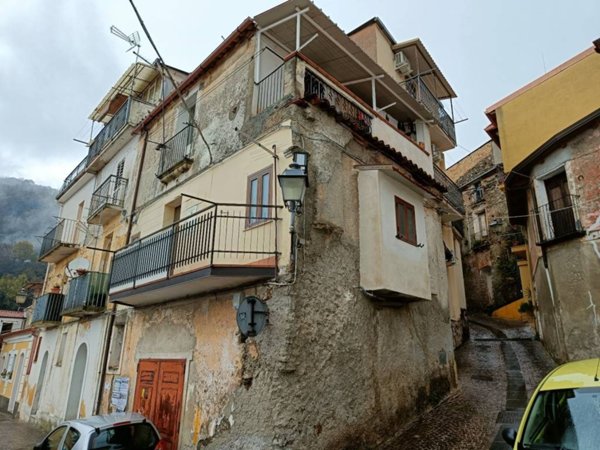 appartamento in vendita a Lamezia Terme in zona Nicastro