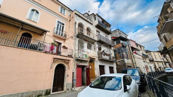 casa indipendente in vendita a Lamezia Terme in zona Sambiase