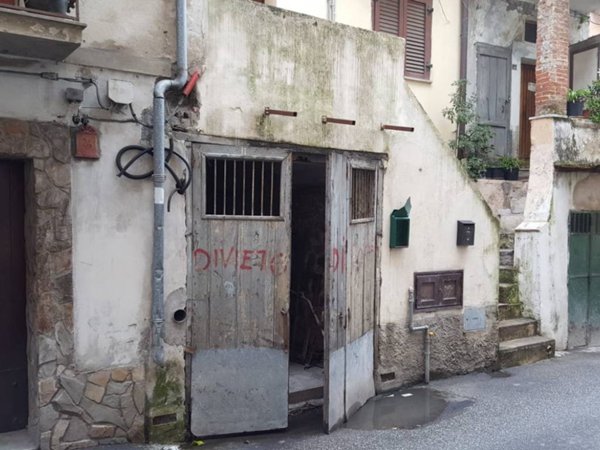 locale commerciale in vendita a Lamezia Terme in zona Nicastro