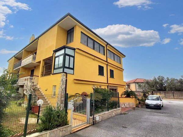 casa indipendente in vendita a Lamezia Terme in zona Sant'Eufemia Lamezia
