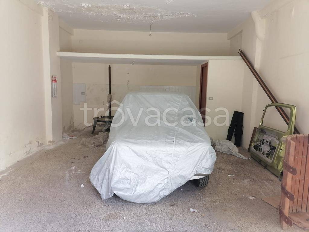 locale di sgombero in vendita a Lamezia Terme
