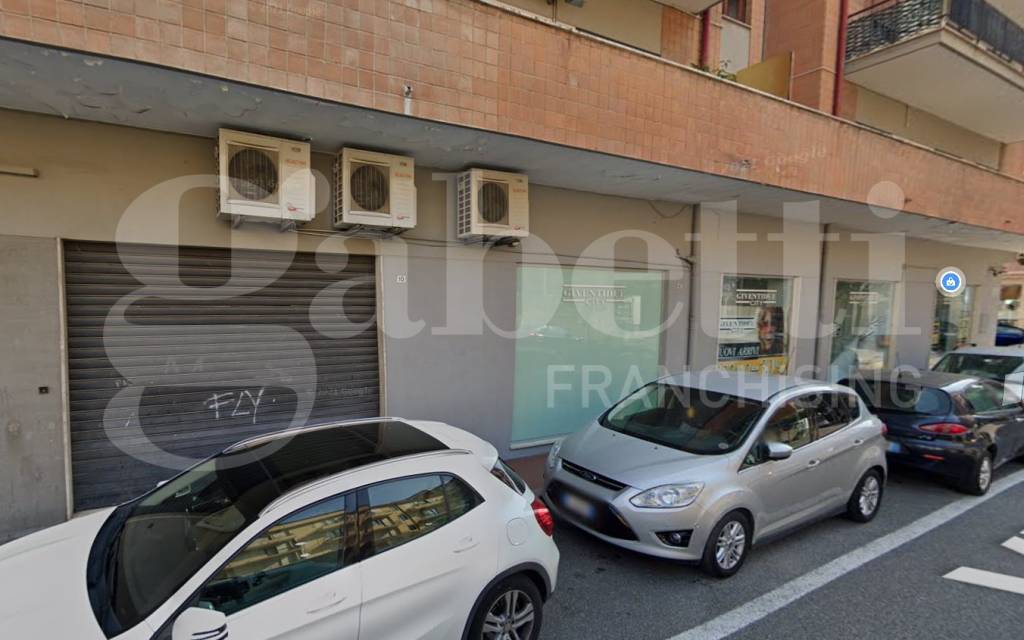 negozio in vendita a Lamezia Terme