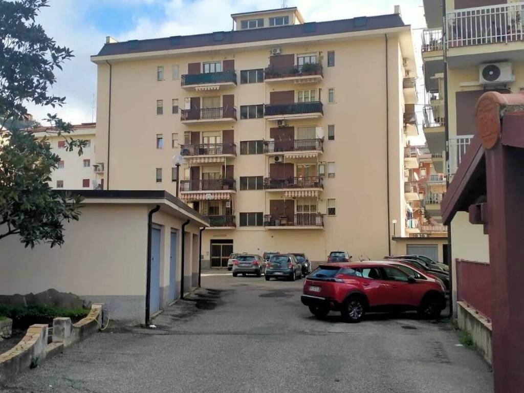 appartamento in vendita a Lamezia Terme in zona Nicastro