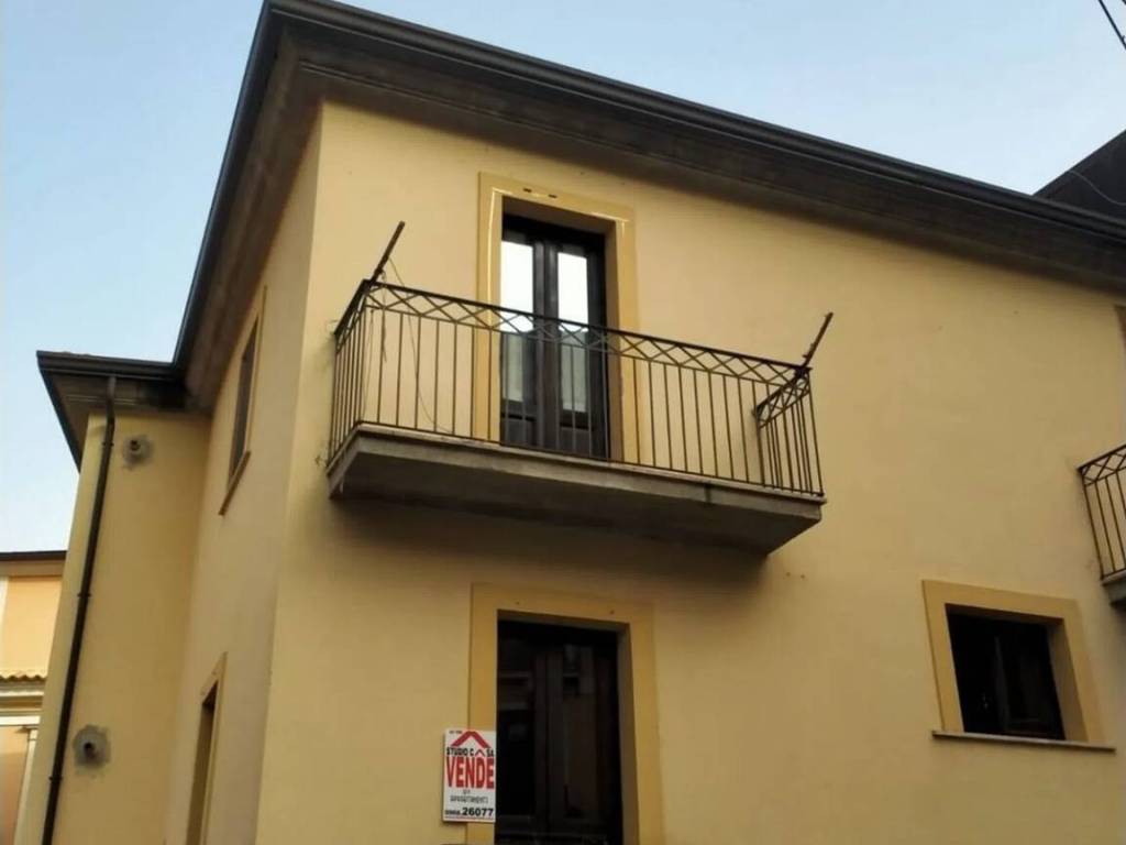 appartamento in vendita a Lamezia Terme in zona Nicastro