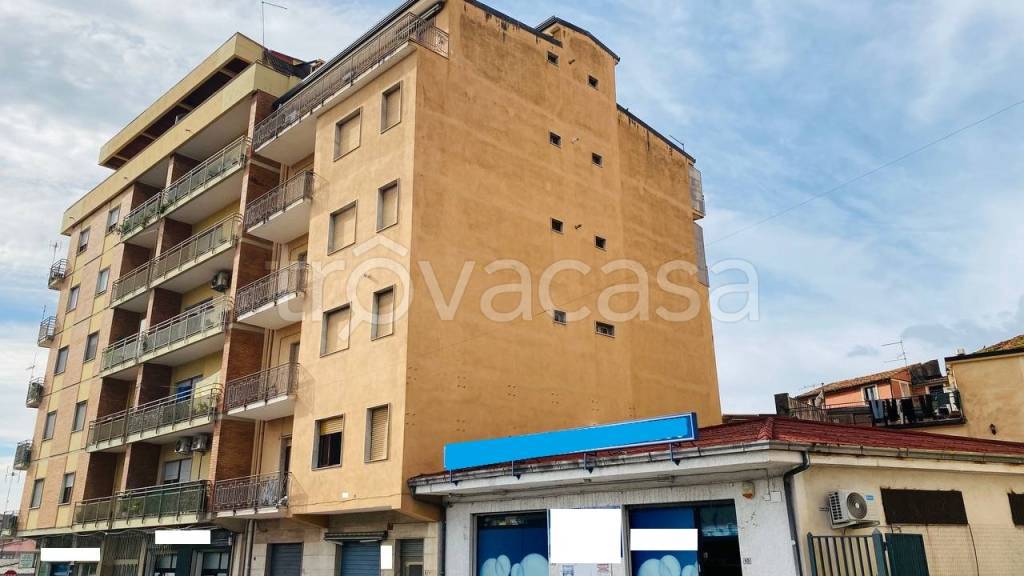 appartamento in vendita a Lamezia Terme in zona Sambiase