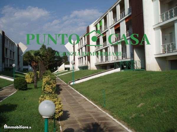 appartamento in vendita a Lamezia Terme in zona Sant'Eufemia Lamezia