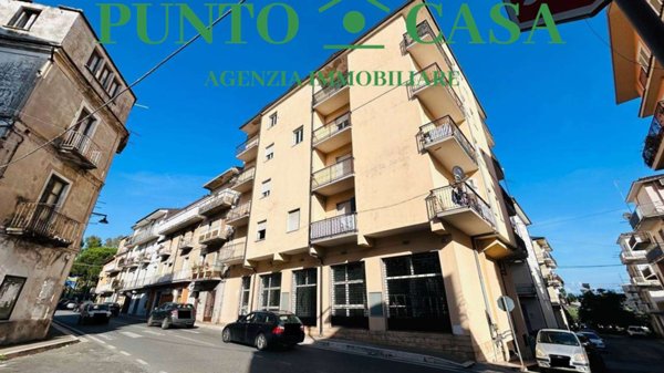 appartamento in vendita a Lamezia Terme in zona Sambiase