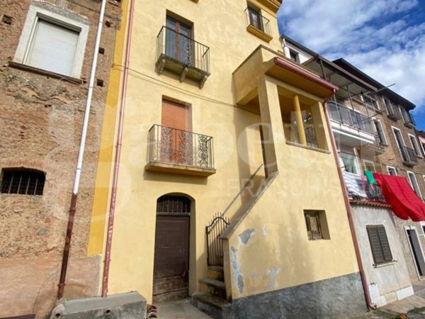 casa indipendente in vendita a Lamezia Terme in zona Sambiase