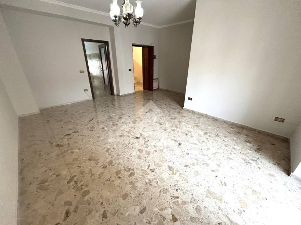 appartamento in vendita a Lamezia Terme in zona Sambiase