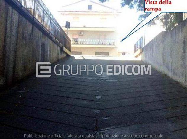 locale commerciale in vendita a Lamezia Terme in zona Sambiase