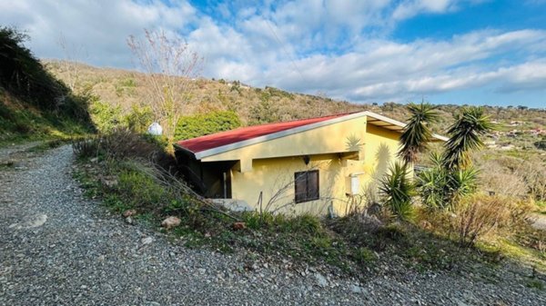 casa indipendente in vendita a Lamezia Terme in zona Sambiase