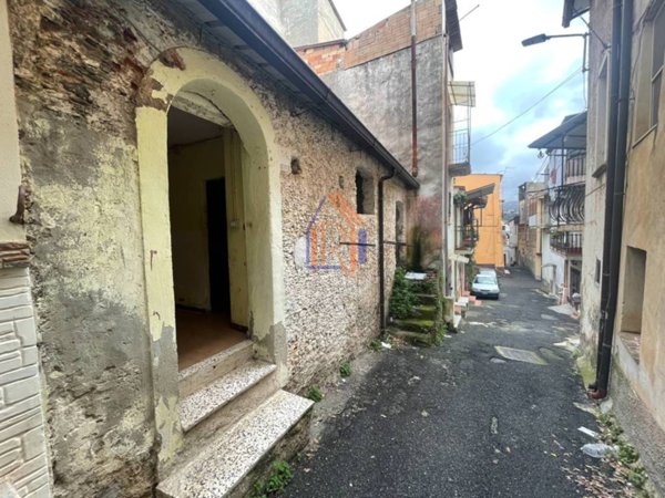appartamento in vendita a Lamezia Terme in zona Nicastro