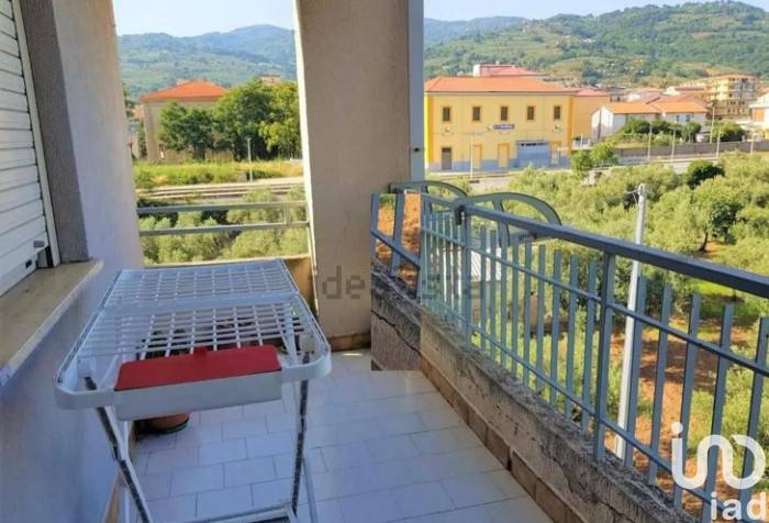appartamento in vendita a Lamezia Terme in zona Sambiase