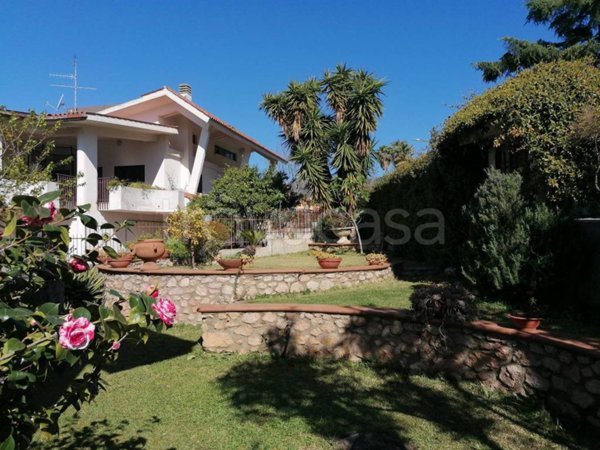 casa indipendente in vendita a Lamezia Terme in zona Magolà