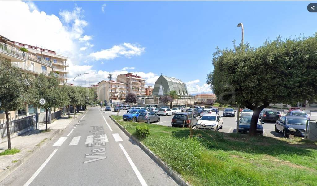 negozio in vendita a Lamezia Terme