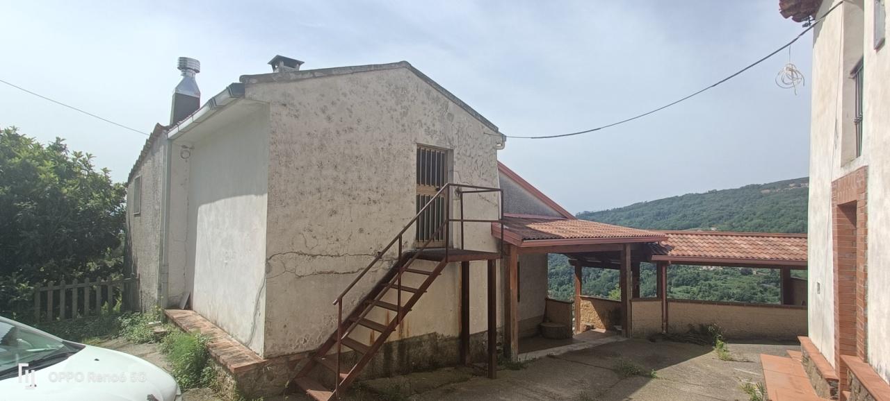 appartamento in vendita a Lamezia Terme in zona Acquadàuzano