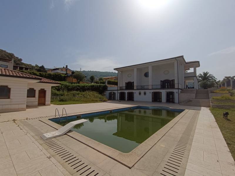 casa indipendente in vendita a Lamezia Terme