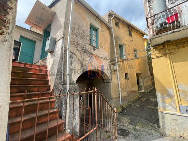appartamento in vendita a Lamezia Terme in zona Nicastro