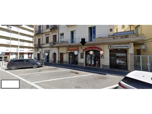 negozio in vendita a Lamezia Terme in zona Nicastro
