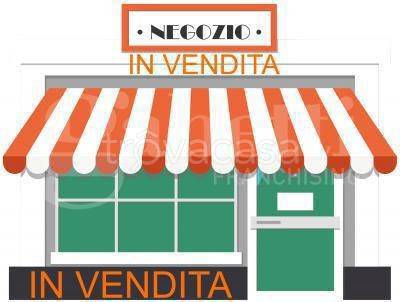 locale commerciale in vendita a Lamezia Terme in zona Nicastro