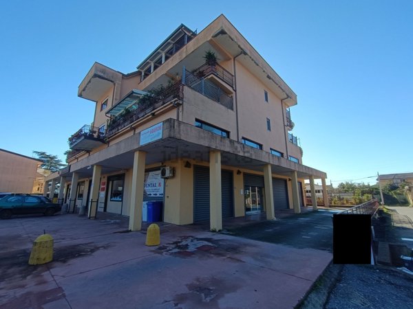 locale commerciale in vendita a Lamezia Terme