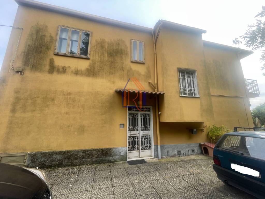 casa indipendente in vendita a Lamezia Terme in zona Nicastro