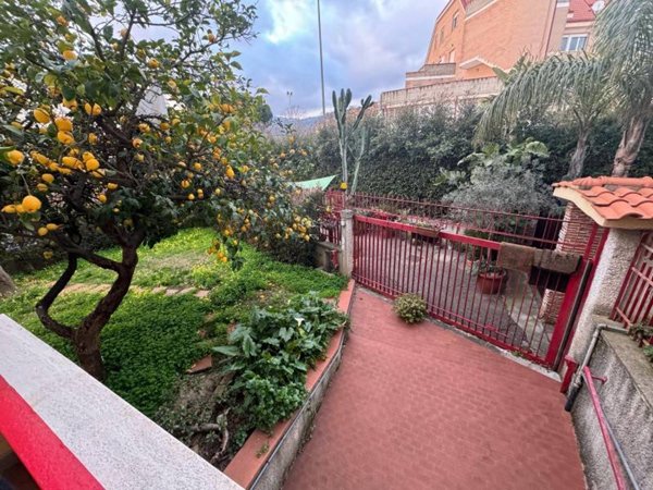 casa indipendente in vendita a Lamezia Terme in zona Nicastro