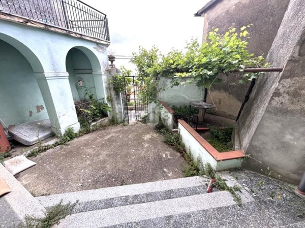 casa indipendente in vendita a Lamezia Terme in zona Zangarona