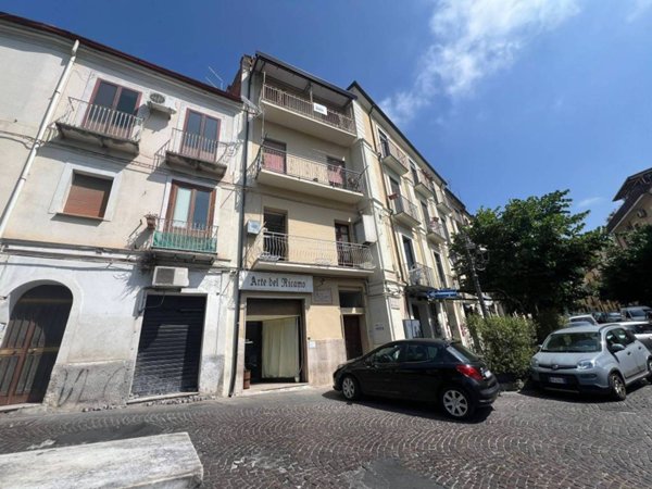 appartamento in vendita a Lamezia Terme in zona Sambiase